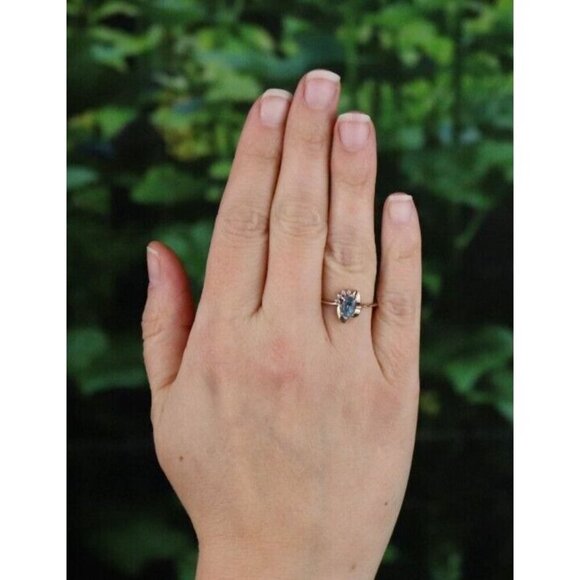 10k Yellow Gold Natural Swiss Blue Topaz and Diamond Ring Size 7 1/2 - Picture 2 of 7